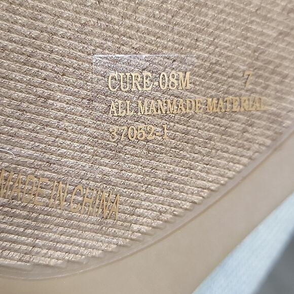 Bamboo Cure Light Wash Denim Ankle Peep Toe Booties Womens Size 7 NEW - Picture 11 of 13